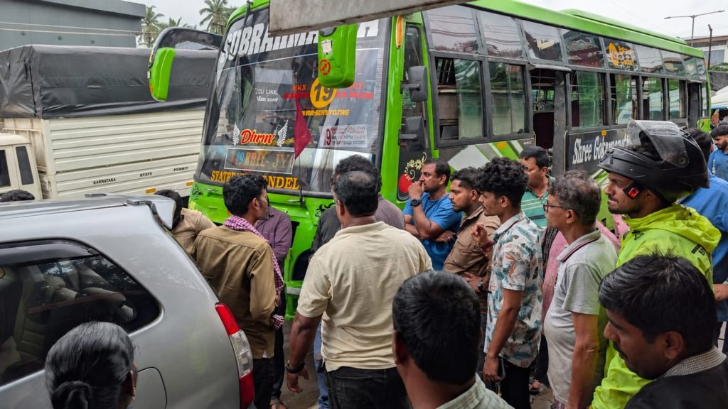 ಮಂಗಳೂರು: ಯೆಯ್ಯಾಡಿಯಲ್ಲಿ ಸರಣಿ ಅಪಘಾತ; ಕಾರು, ಬಸ್, ಲಾರಿ ಜಖಂ