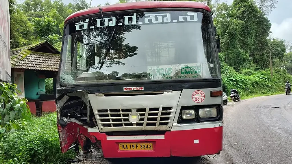 ಕೆಎಸ್ಆರ್ಟಿಸಿ ಬಸ್-ಬೈಕ್ ಭೀಕರ ಡಿಕ್ಕಿ; ಬೈಕ್ ಸವಾರ ಸಾವು, ಸಹಸವಾರ ಗಂಭೀರ