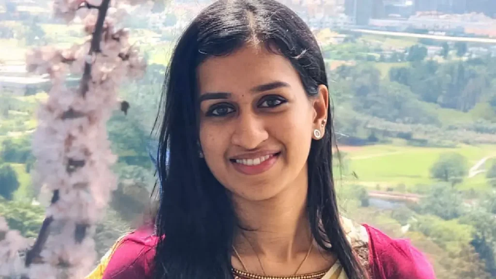ಸ್ಕೂಟರ್ ಸ್ಕಿಡ್; ಎದುರಿನಿಂದ ಬಂದ ಲಾರಿ ಡಿಕ್ಕಿ, ಕೇರಳ ಮೂಲದ ಮಹಿಳೆ ಸ್ಥಳದಲ್ಲೇ ಸಾವು