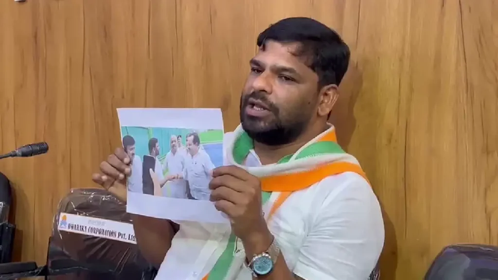 ‘ರೌಡಿಗಳನ್ನು ಬಿಟ್ಟು ನನ್ನ ಕೊಲೆ ಮಾಡಲು ಯತ್ನ’ : ಶಾಸಕರ ವಿರುದ್ಧ ಹಕೀಂ ಕೂರ್ನಡ್ಕ ಗಂಭೀರ ಆರೋಪ