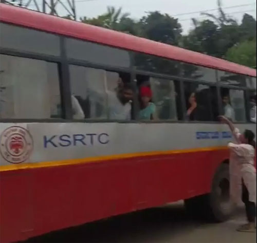 ಬೆಳ್ತಂಗಡಿ ಬಳಿ KSRTC ಬಸ್ನಲ್ಲಿ ಮಹಿಳೆ ಅಸ್ವಸ್ಥ; ಮಾರ್ಗ ಬದಲಿಸಿ ನೇರವಾಗಿ ಆಸ್ಪತ್ರೆಗೆ ಕರೆದೊಯ್ದ KSRTC ಸಿಬ್ಬಂದಿ
